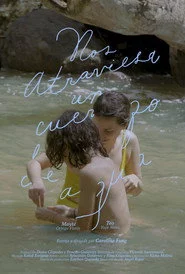 Nos Atraviesa un Cuerpo de Agua