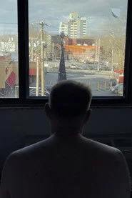 Чоловік середніх літ нарешті дістався Америки