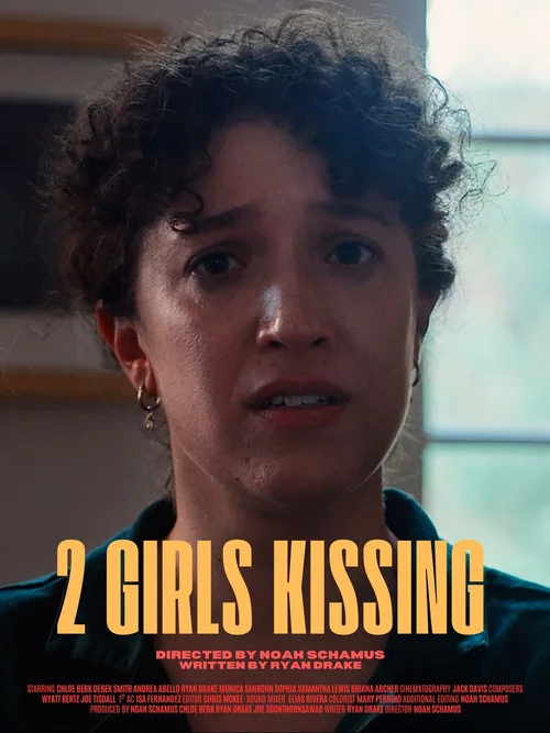 2 Girls Kissing