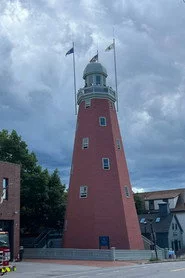 Obelisk: Portland in Love