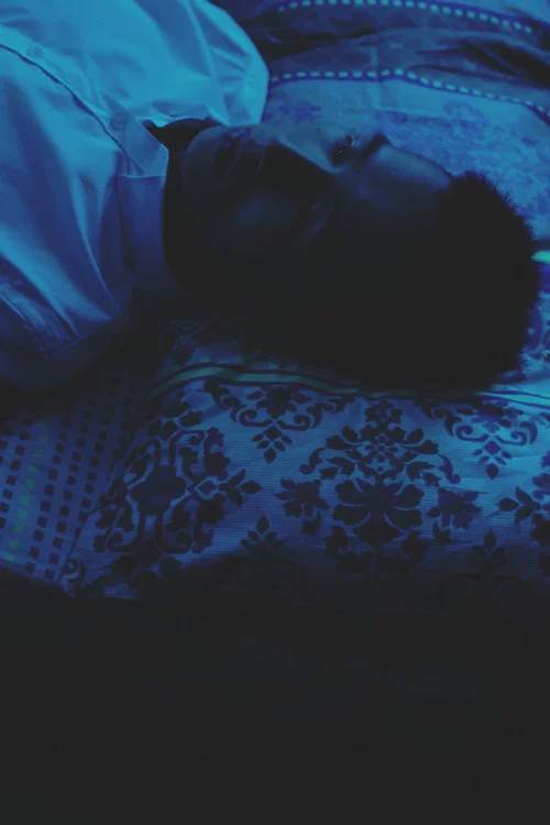 從缺