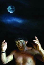 O dia em que a lua menstruou (Nguné Elü)
