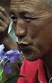 加达村的男人和女人