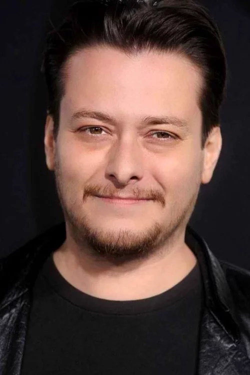 Едвард Фурлонґ