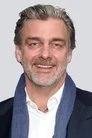 Рей Стівенсон