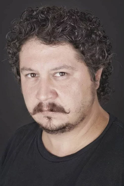 Yüksel Molla