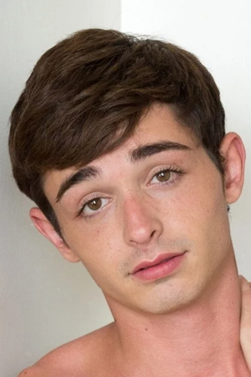 Grayson Lange