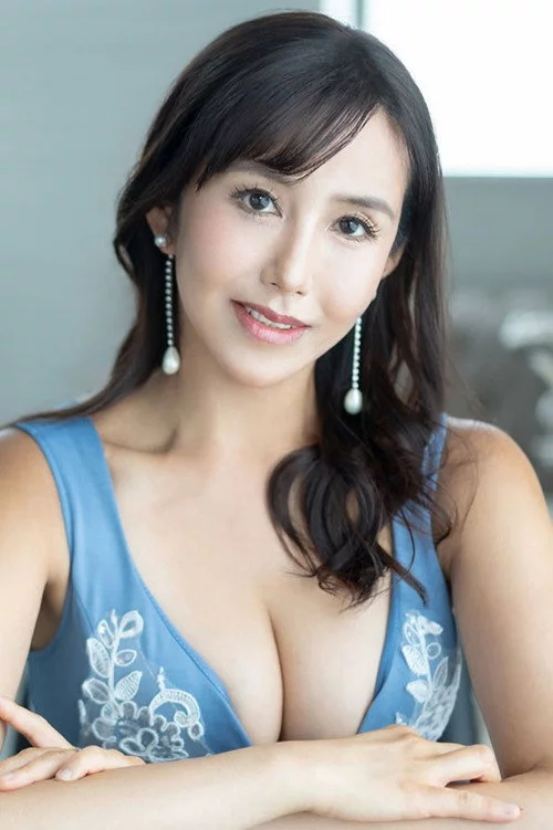 汐河佳奈