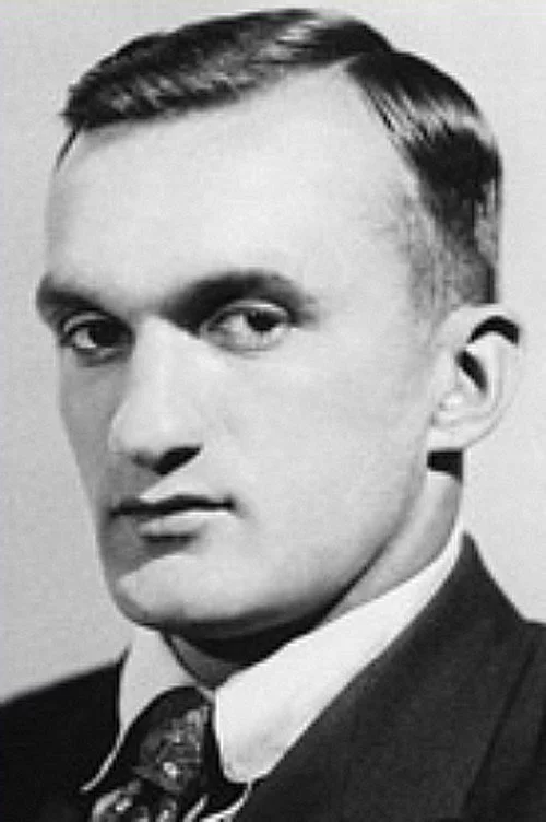 Константин Монов