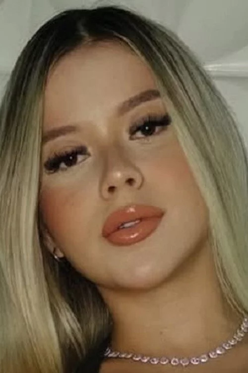 Aline Gomes