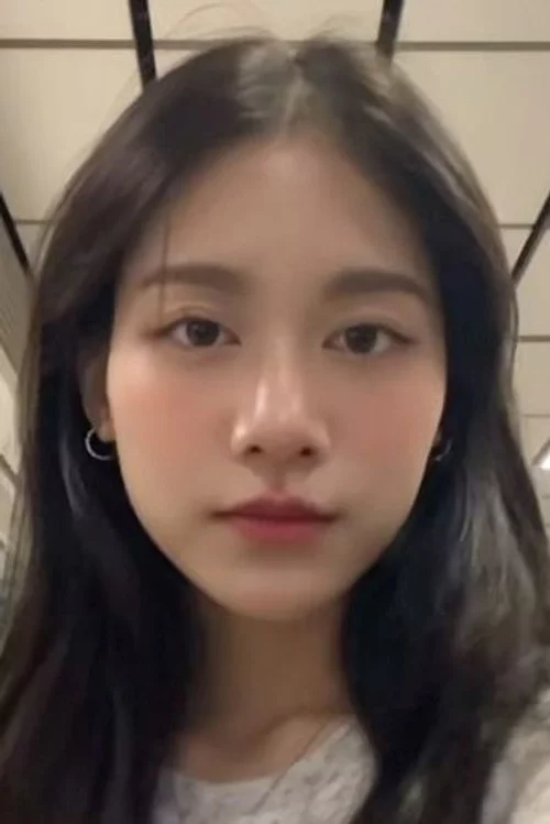 ปารมี เหลืองนฤมิตชัย