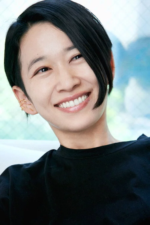 西加奈子