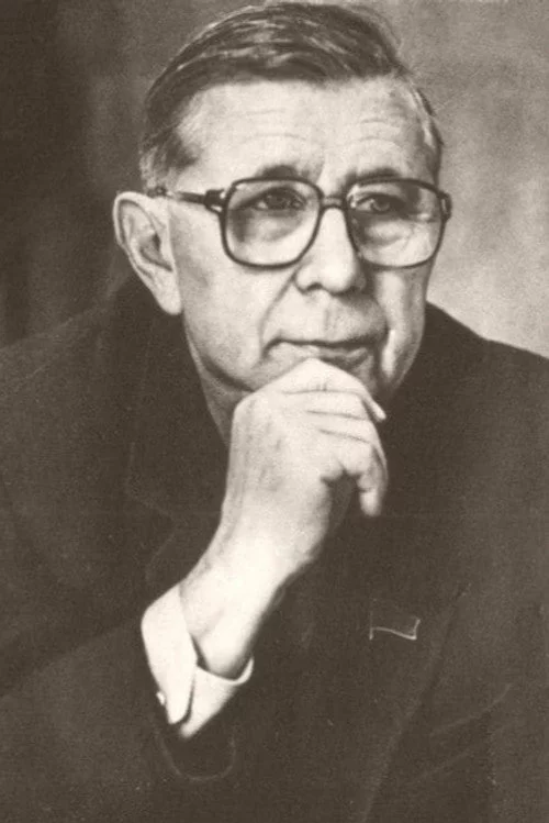 Александр Чаковский