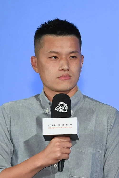 張明右