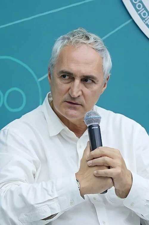 Տիգրան Խզմալյան