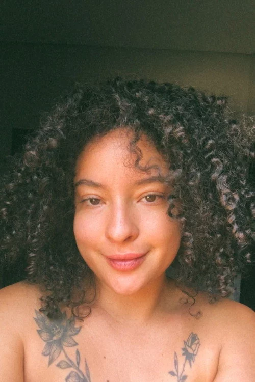 VITÓRIA AVELINO