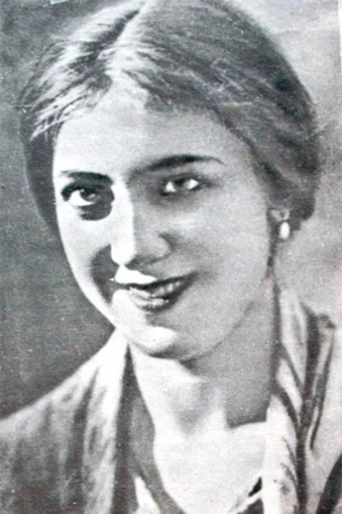 Нина Ли